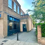 Fountain Apartment No 1 With Free Parking
